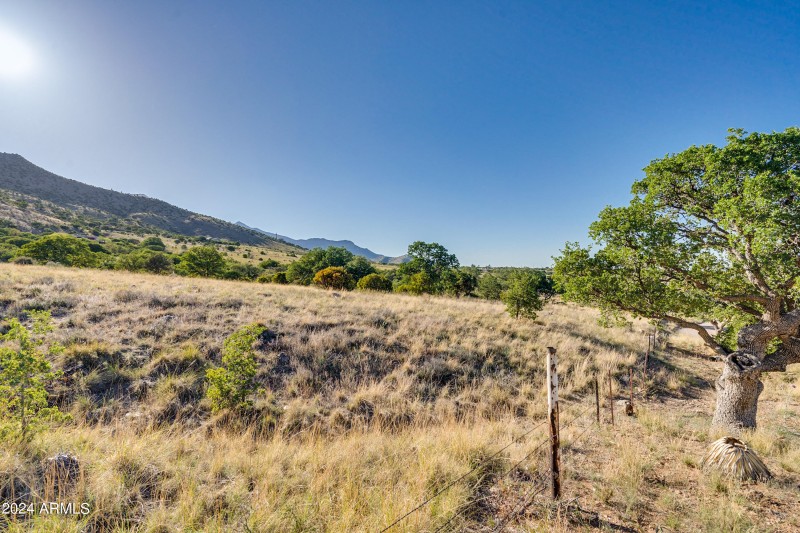4 Acres, Ridge Rock Rd