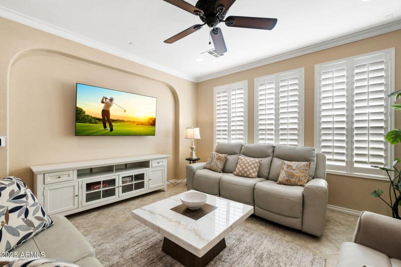 008_1732 E Vesper Trail