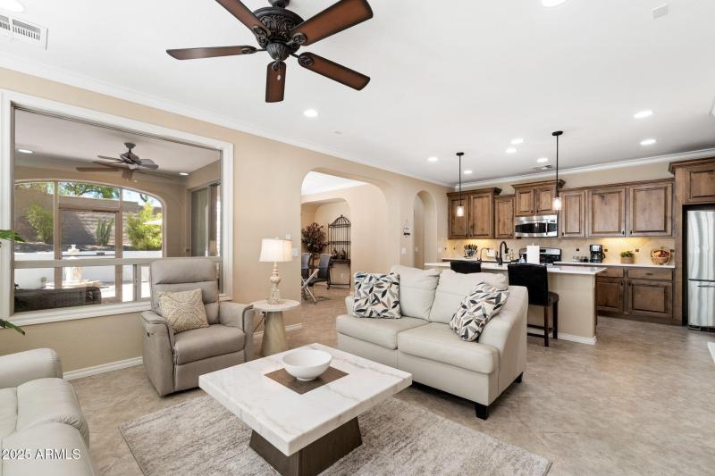 009_1732 E Vesper Trail