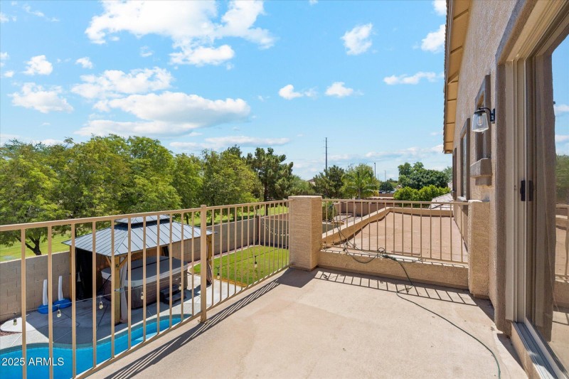 MASTER BALCONY