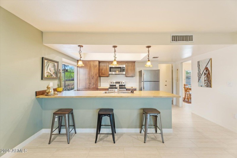 Breakfast Bar