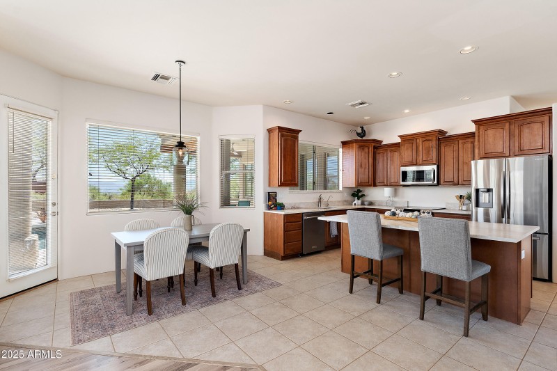 eat in kitchen
