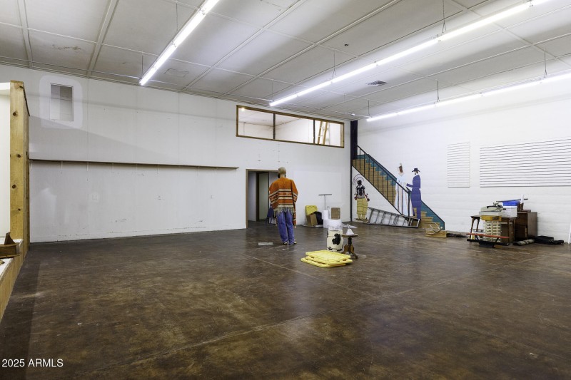 Auction Room to West