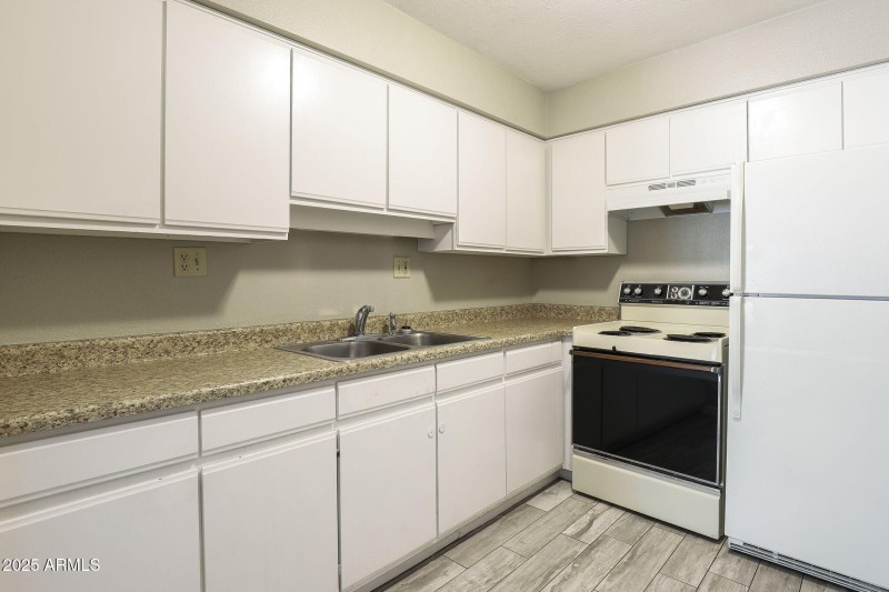Unit 1 Kitchen2