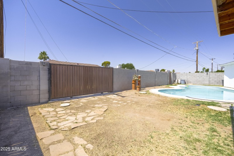RV Gate