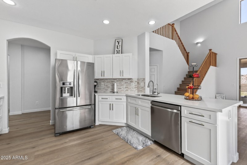 19 Kitchen 3