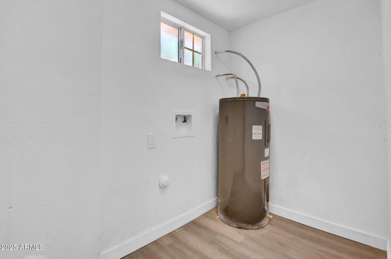 17-web-or-mls-538 S Macdonald-17