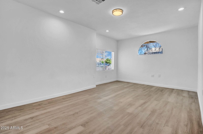 11-web-or-mls-538 S Macdonald-11