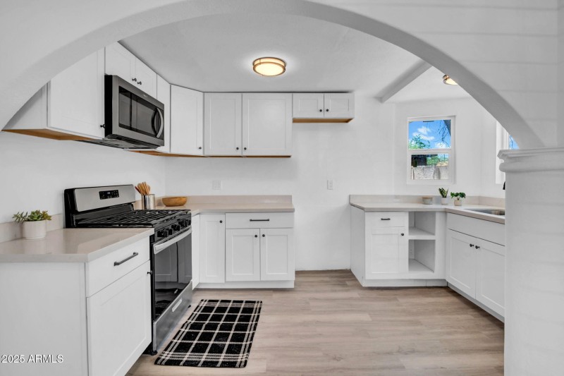 7-web-or-mls-538 S Macdonald-7