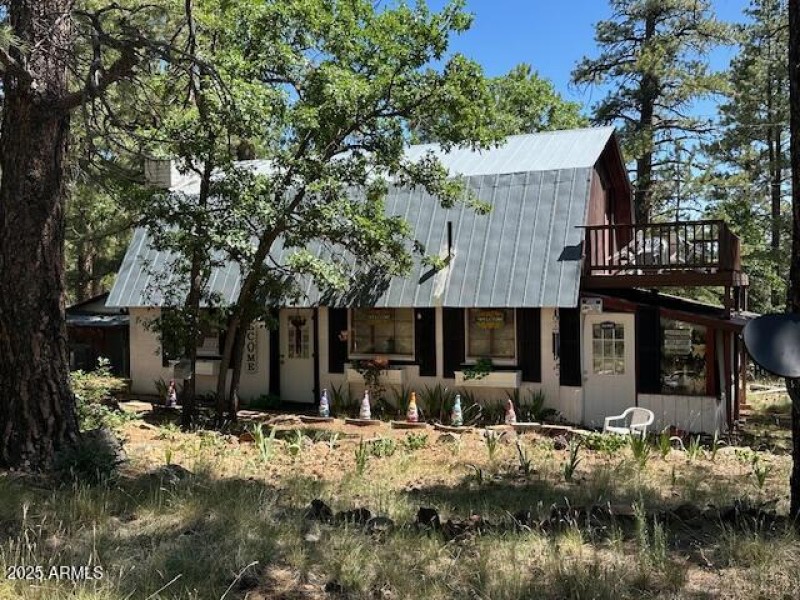 Front View of Cabin