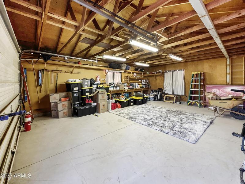 52 - Workshop Garage