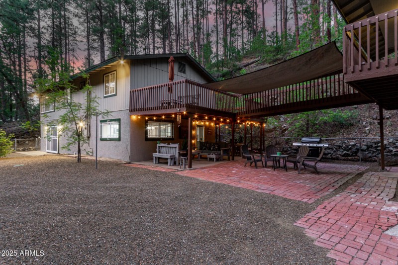 8475 Breezy Pine Rd