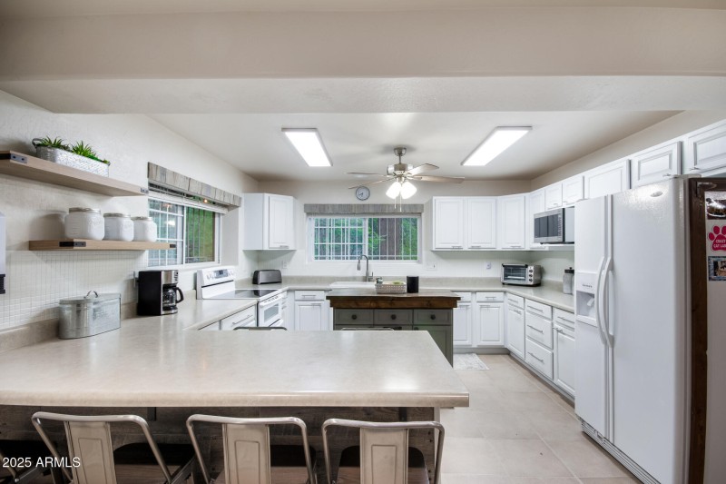 Spacious kitchen