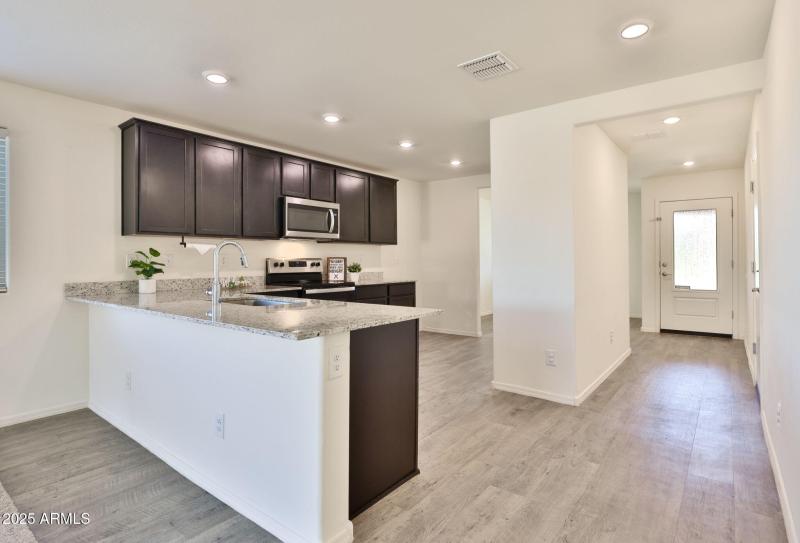 18-web-or-mls-25847 W Winston Dr Buckeye