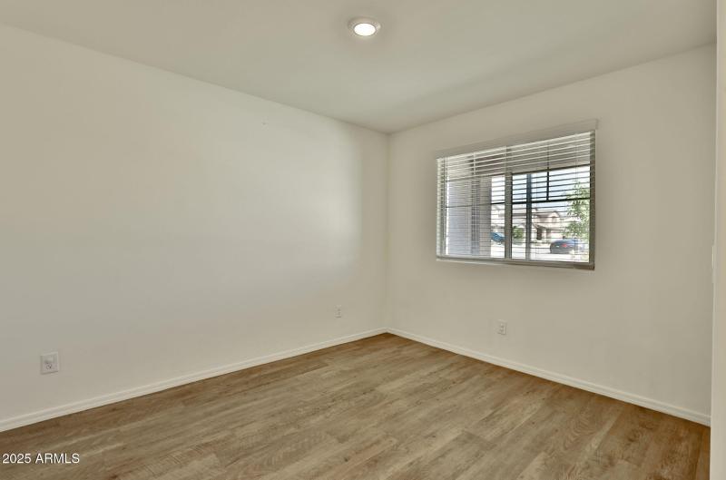 24-web-or-mls-25847 W Winston Dr Buckeye