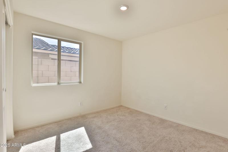 30-web-or-mls-25847 W Winston Dr Buckeye