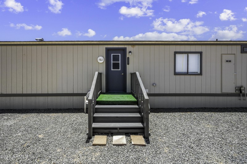 53925 W Stallion Rd-25