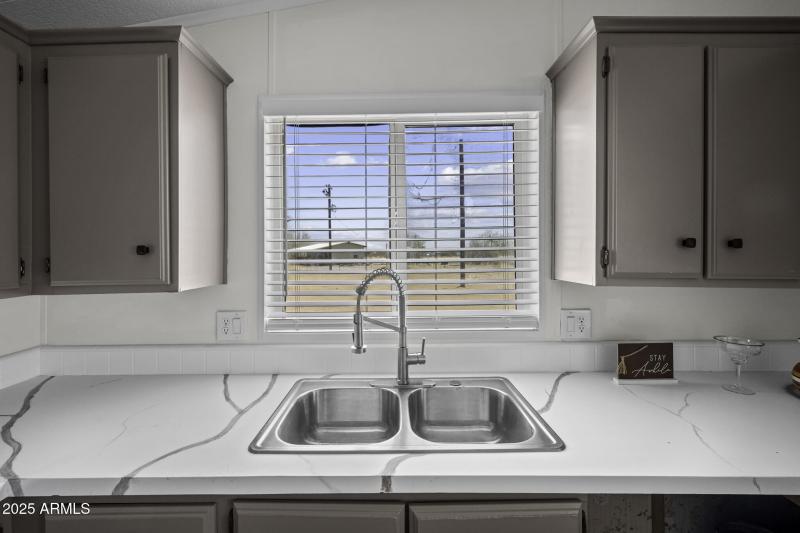 53925 W Stallion Rd-28