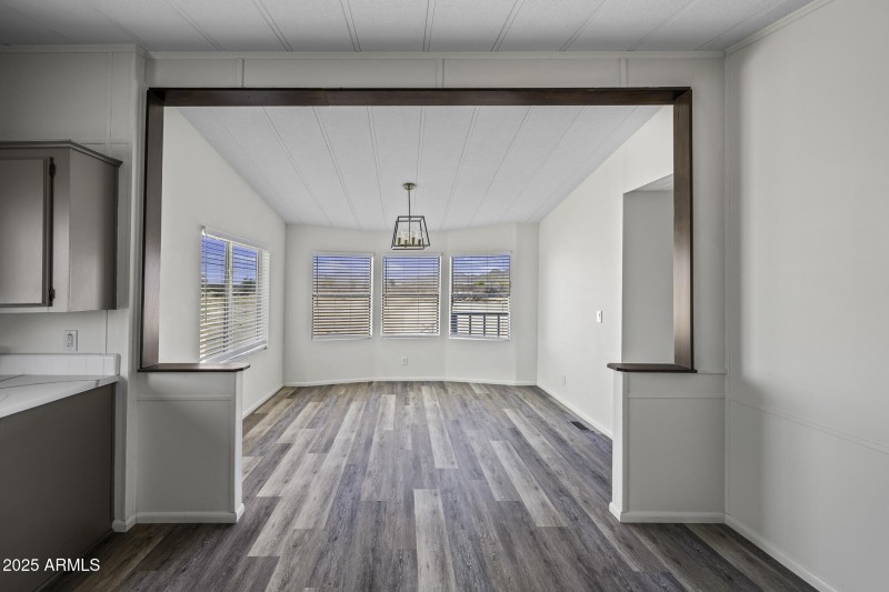 53925 W Stallion Rd-31