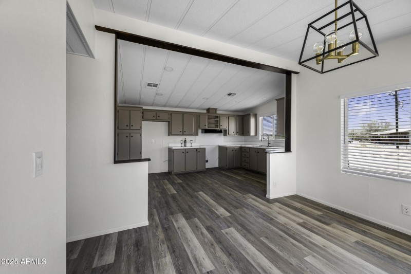 53925 W Stallion Rd-33