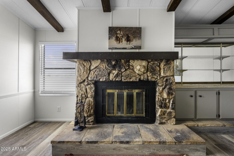 53925 W Stallion Rd-36