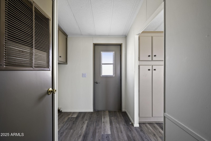 53925 W Stallion Rd-54