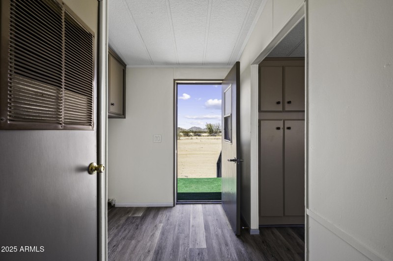 53925 W Stallion Rd-55