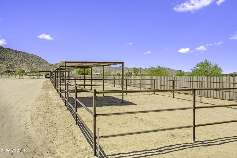 13050 N Breeze Way-39