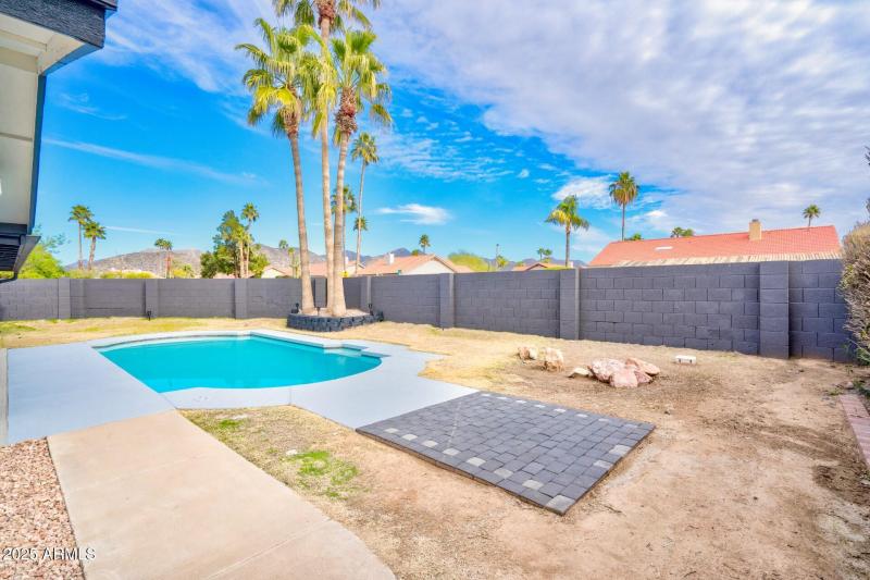 10823 n 109th way (57)