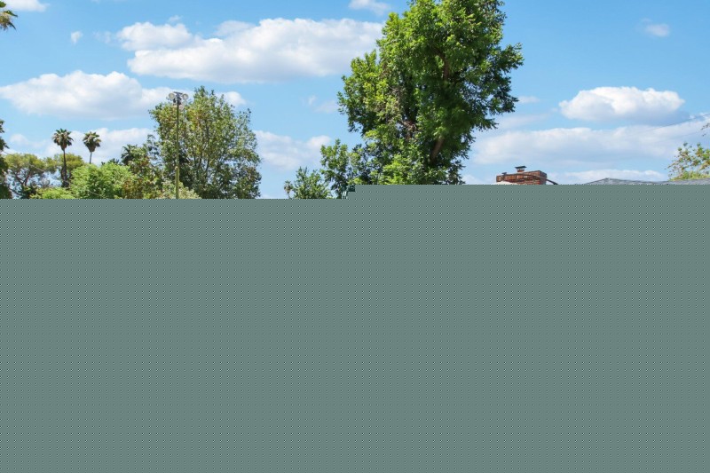 60-web-or-mls-N 15th Ave-L2706-058