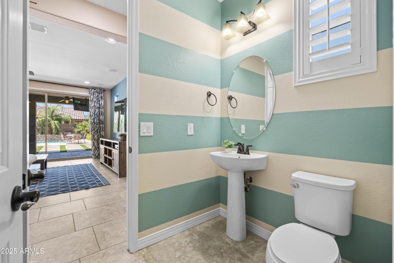 5j guest bathroom 1