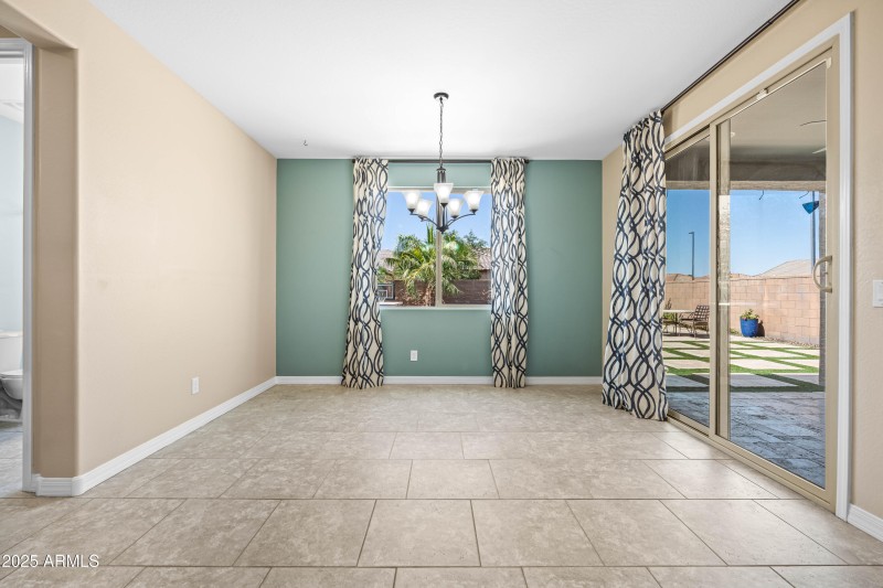 6m dining area
