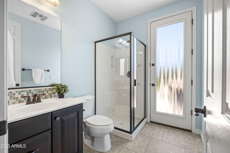 6t guest bathroom 2