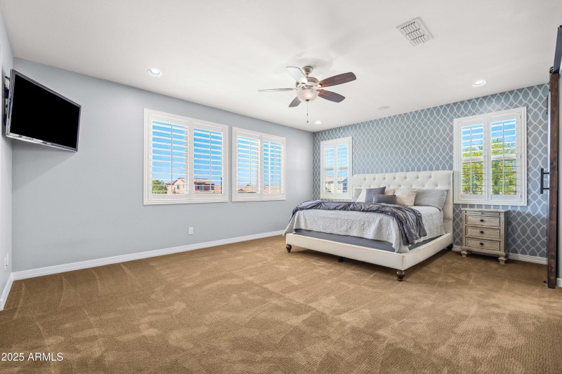 7b primary bedroom