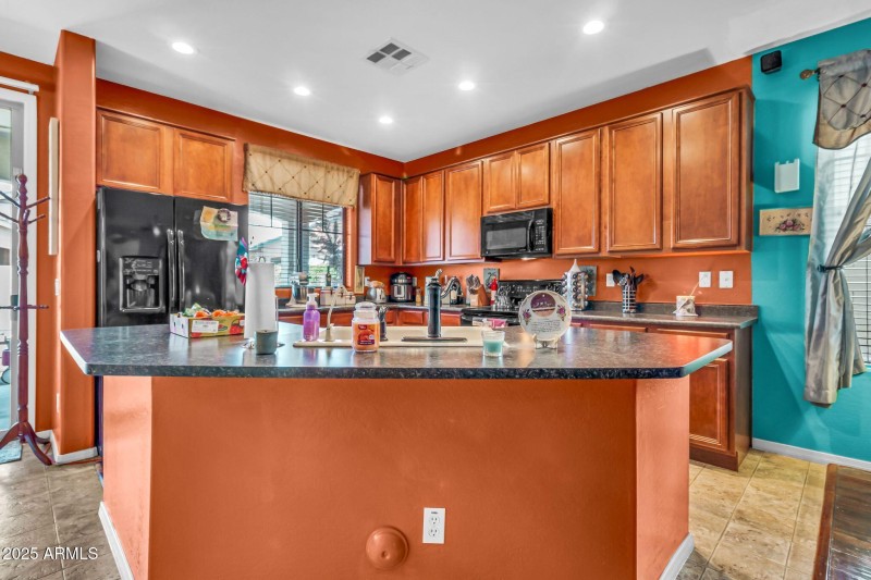 21050 E Munoz St-14