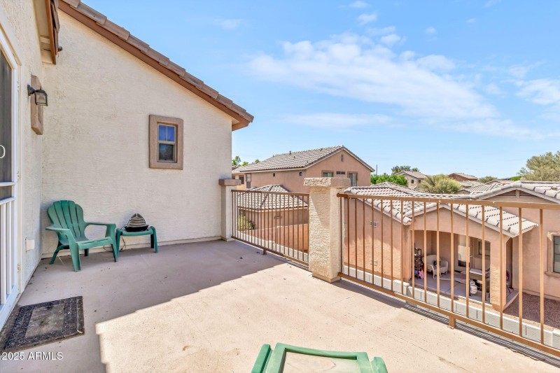 21050 E Munoz St-20