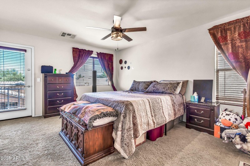 21050 E Munoz St-24