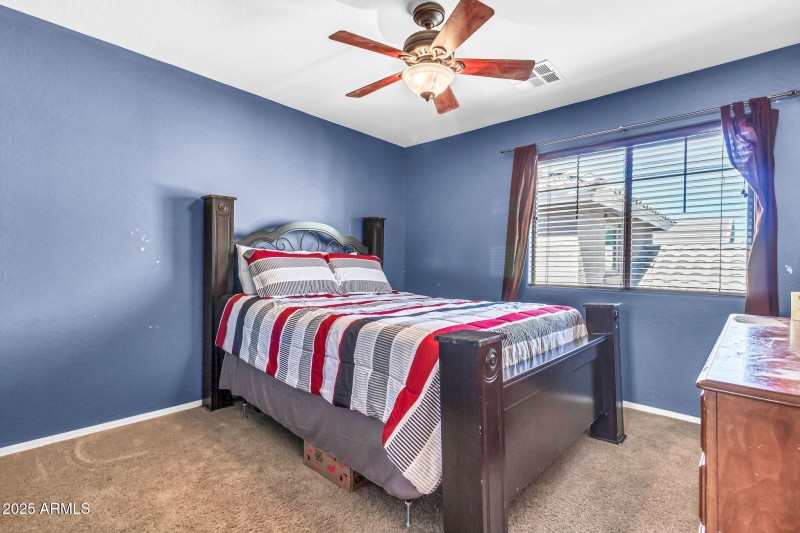 21050 E Munoz St-35
