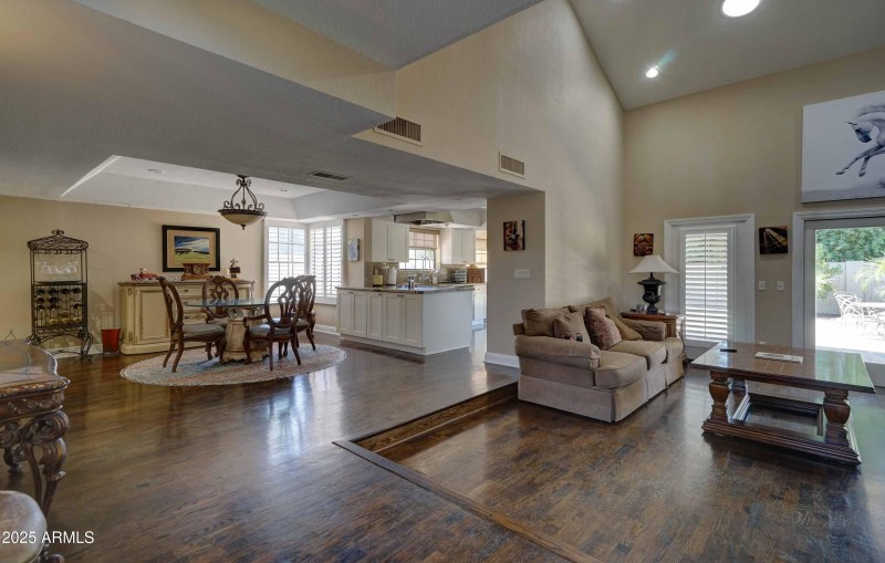 5431 E Piping Rock Rd-4