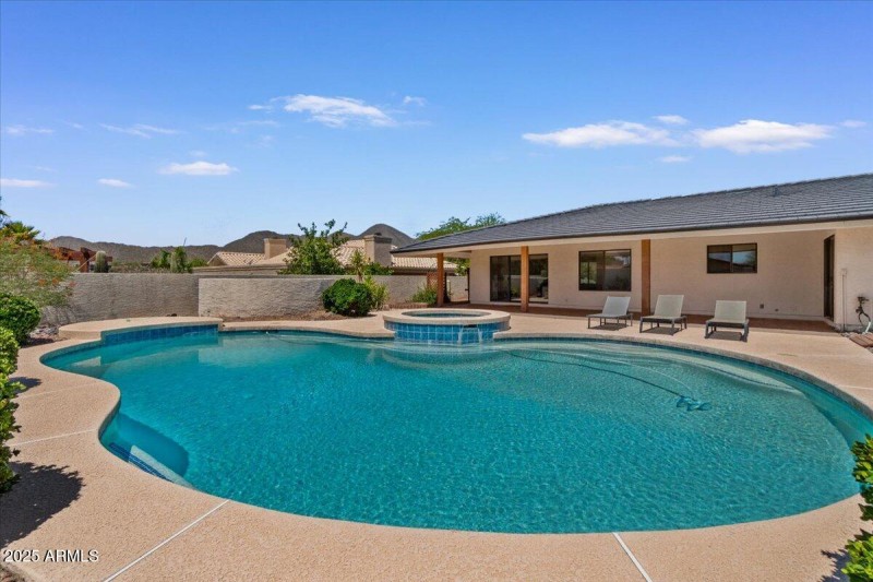 46-Pool
