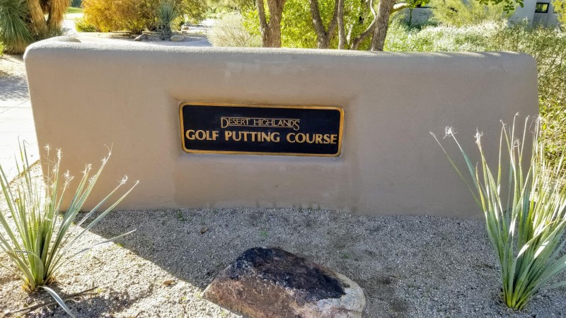 Putting course sign