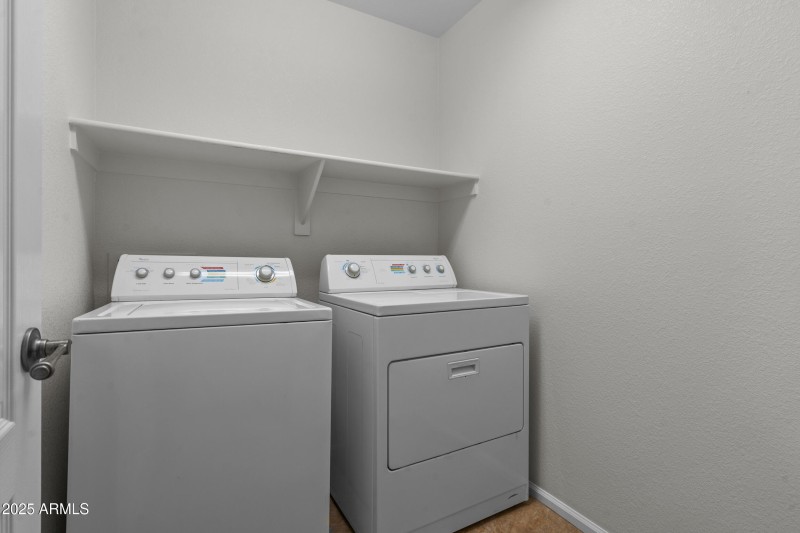 laundry W&D included