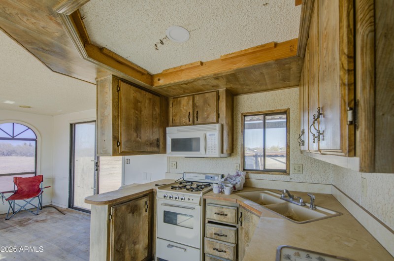 Kitchen 1