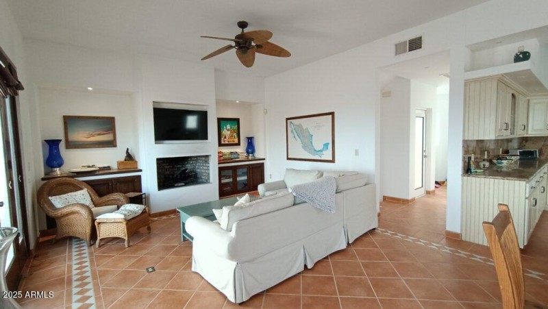 Las Conchas Living Room