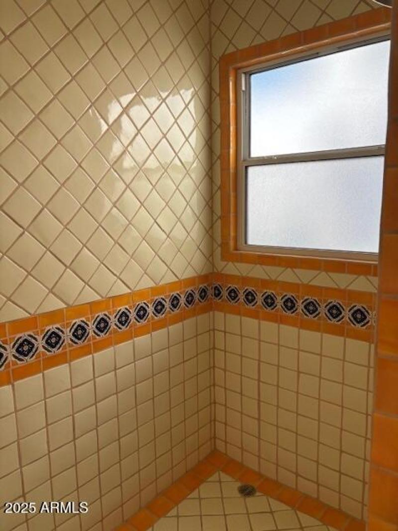 Las Conchas Bath #2 Shower