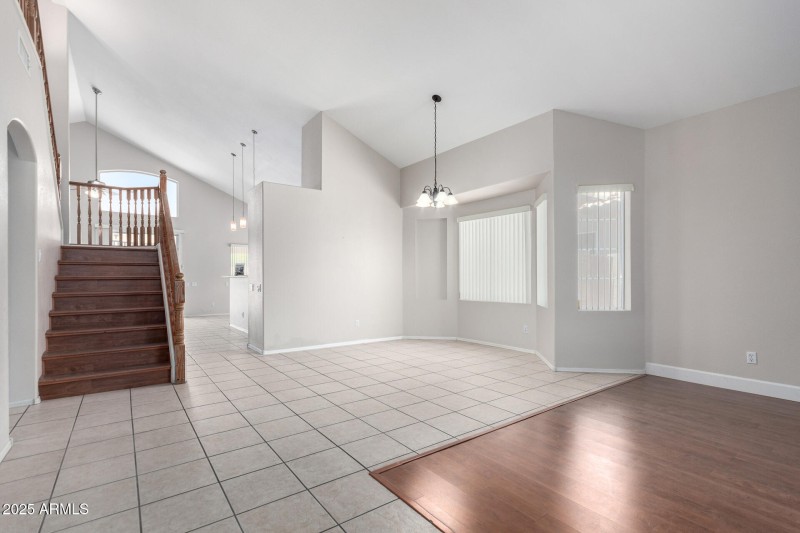 Entry and dining 12th