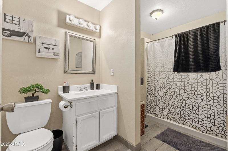 11450 E Elton Ave - 16