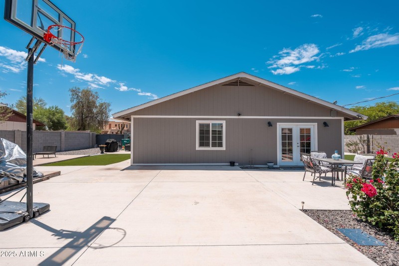 11450 E Elton Ave - 27