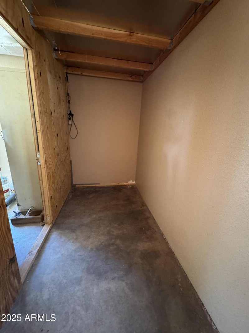 Doggie kennel