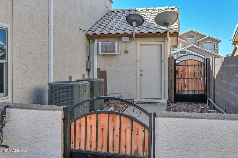 Dual Air Contioning Units